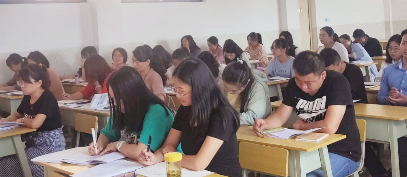 【北岸简讯2020年第25期：北岸小学举行区级课题开题报告会】图1