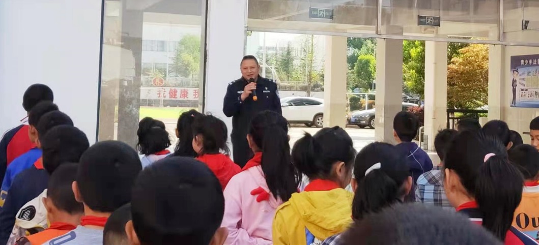 【北岸简讯2021年第5期：知法守法 安全自护——北岸小学举行法制宣传教育活动】图3