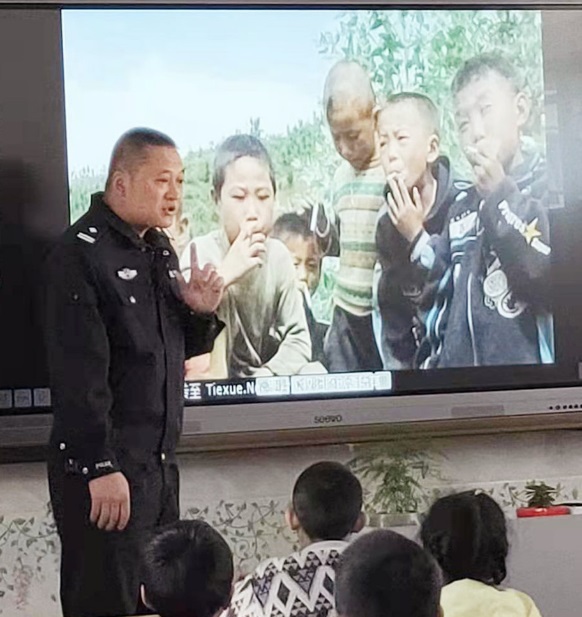 【北岸简讯2021年第5期：知法守法 安全自护——北岸小学举行法制宣传教育活动】图4