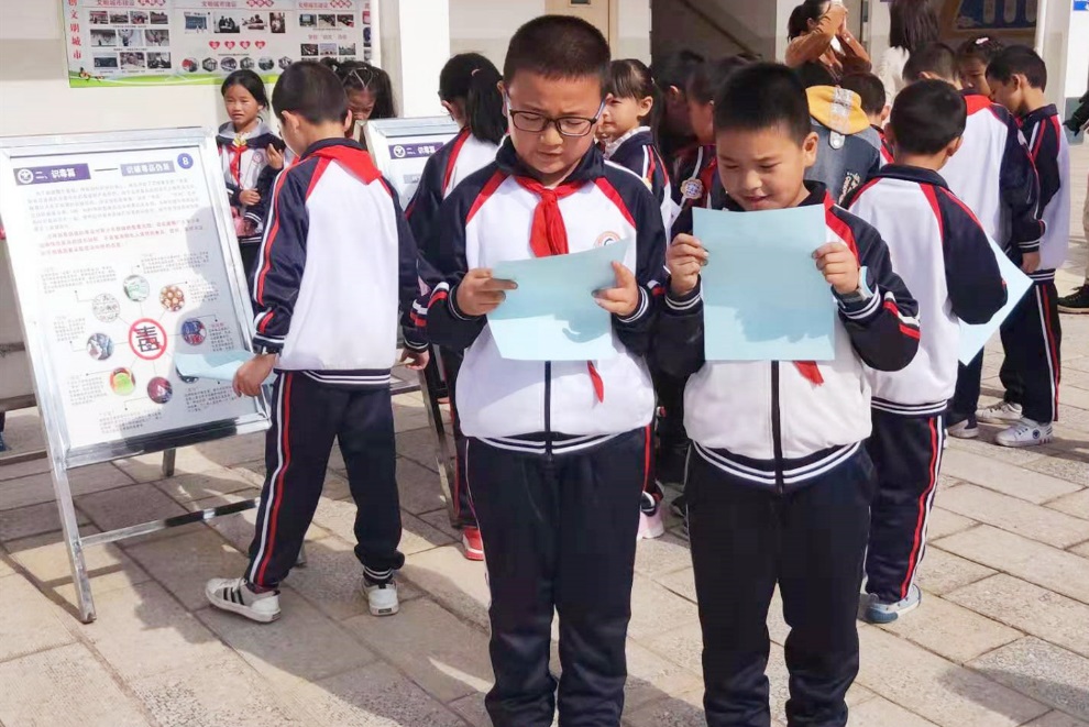 【麒麟区爱路护路进校园宣传活动在北岸小学举行】图4